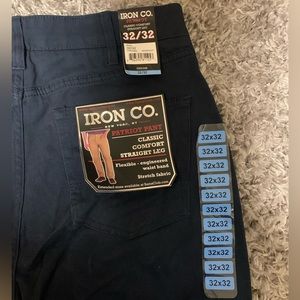Mens navy Iron CO pants. Classic, comfort, straight leg. Size 32X32. NWT.